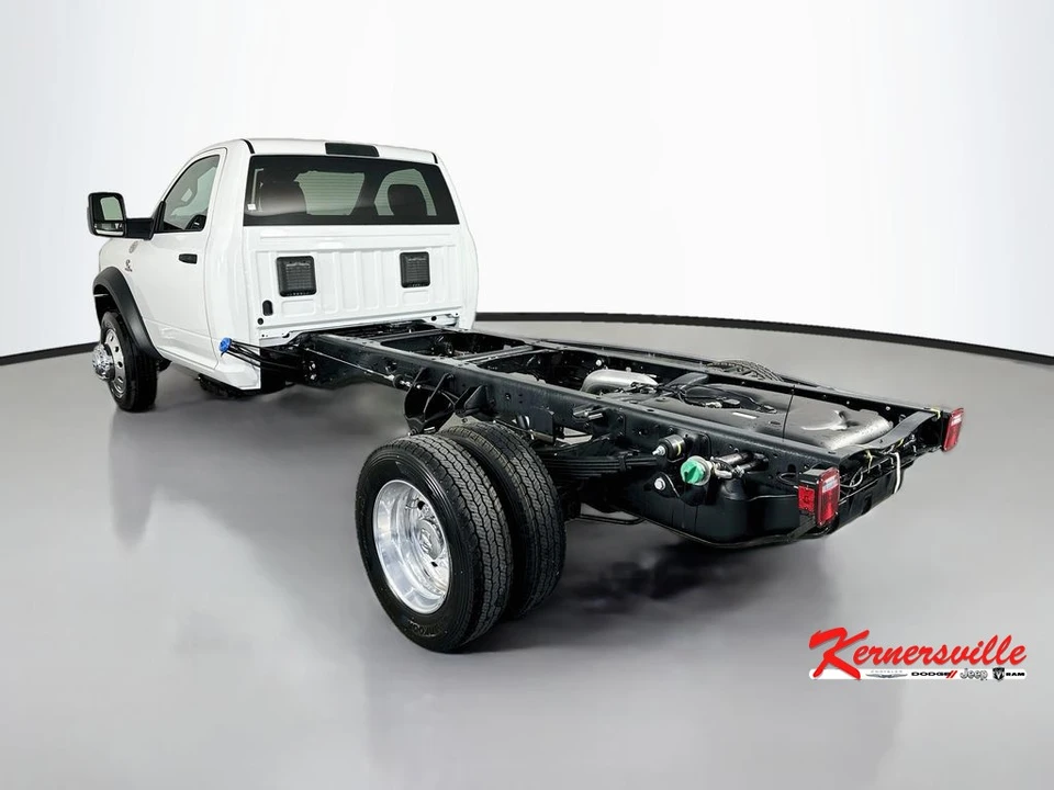 2026 Ram 4500 & 5500 - Image 5 of 20