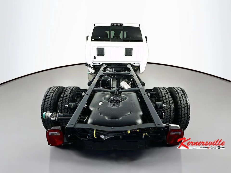 2026 Ram 4500 & 5500 - Image 6 of 20