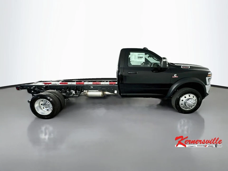 2026 Ram 4500 & 5500 - Image 8 of 20