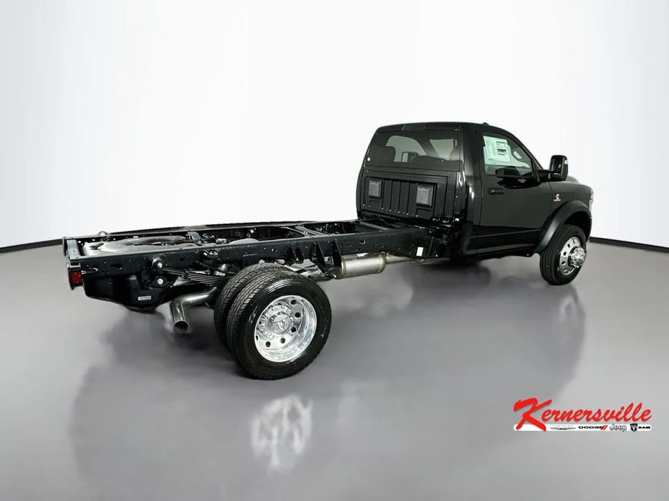 2026 Ram 4500 & 5500 - Image 7 of 20