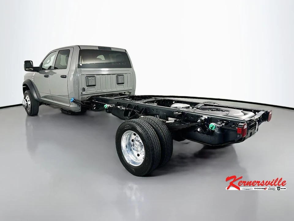 2026 Ram 4500 & 5500 - Image 5 of 20