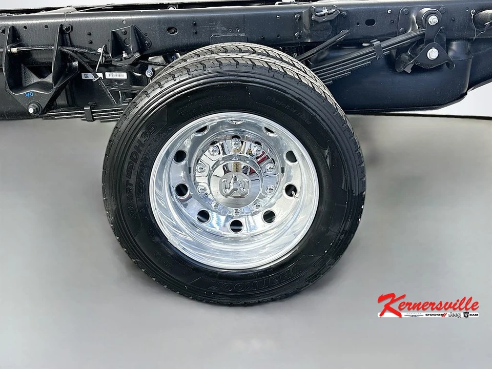 2026 Ram 4500 & 5500 - Image 16 of 21