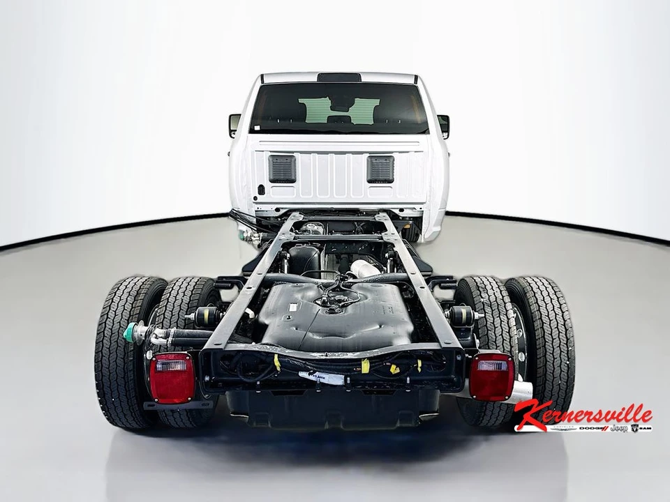 2026 Ram 4500 & 5500 - Image 6 of 20