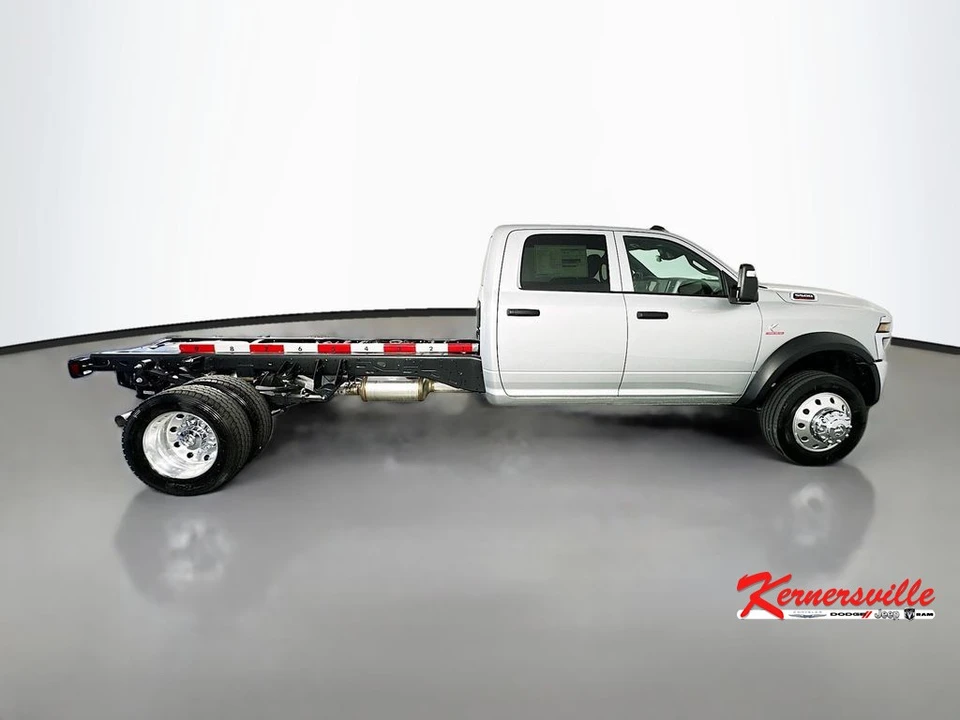 2026 Ram 4500 & 5500 - Image 8 of 21