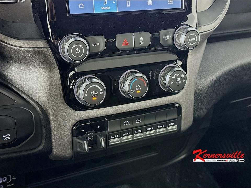2026 Ram 4500 & 5500 - Image 15 of 20