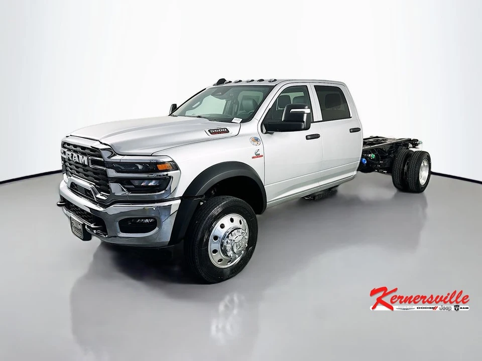 2026 Ram 4500 & 5500 - Image 3 of 21