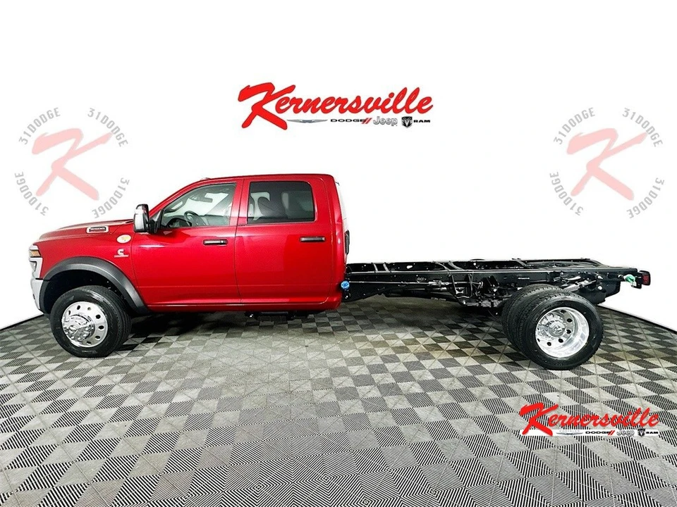 2026 Ram 4500 & 5500 - Image 4 of 18