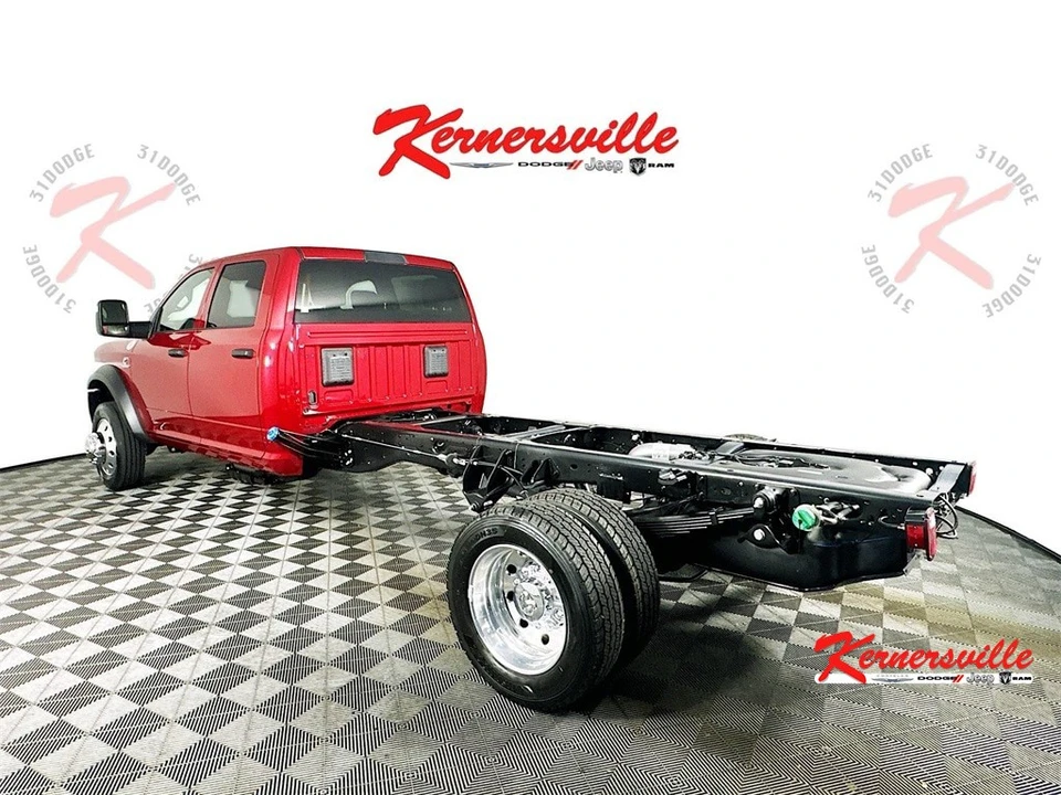 2026 Ram 4500 & 5500 - Image 5 of 12