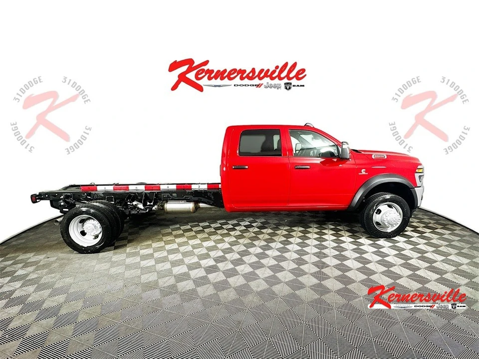 2026 Ram 4500 & 5500 - Image 8 of 12