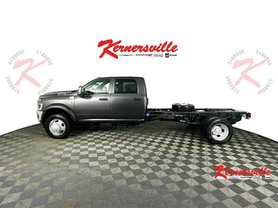 2026 Ram 4500 & 5500 - Image 4 of 21