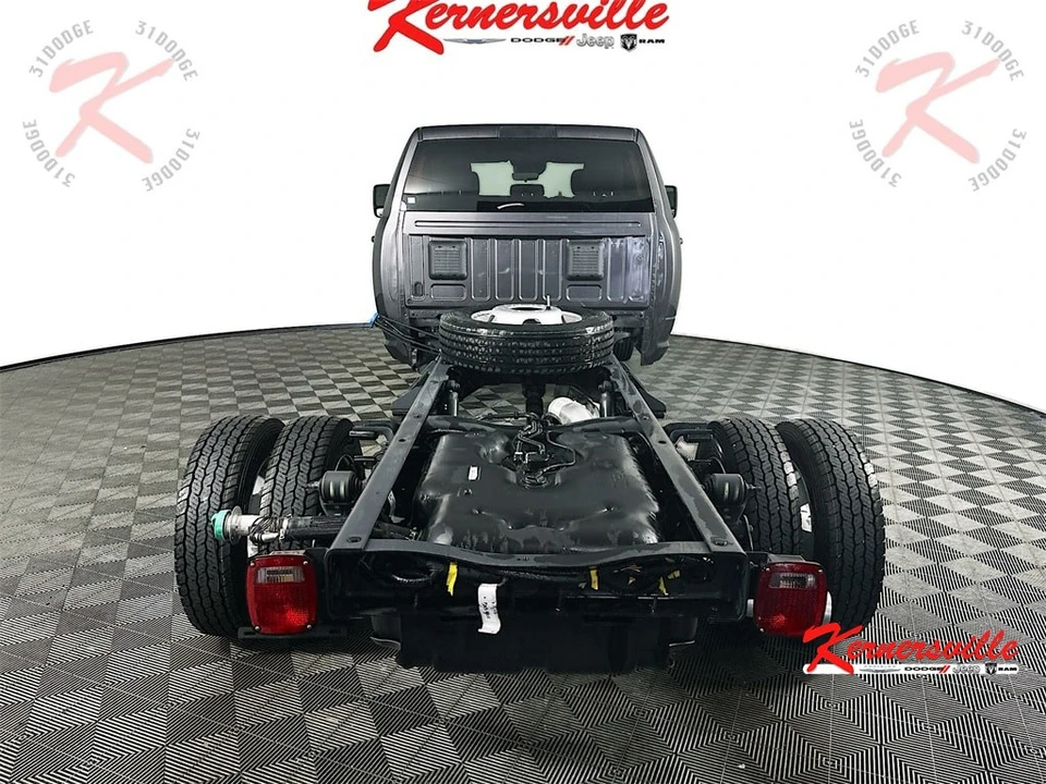 2026 Ram 4500 & 5500 - Image 6 of 21
