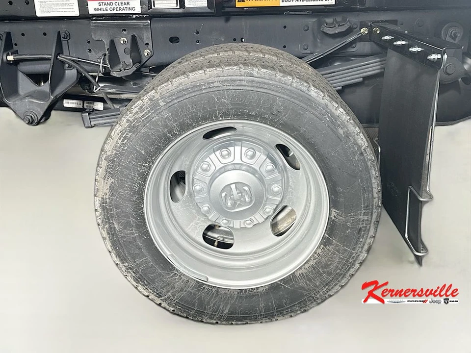 2026 Ram 4500 & 5500 - Image 17 of 24