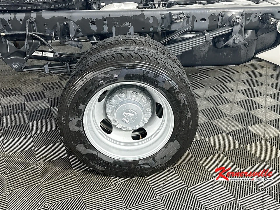 2026 Ram 4500 & 5500 - Image 16 of 21