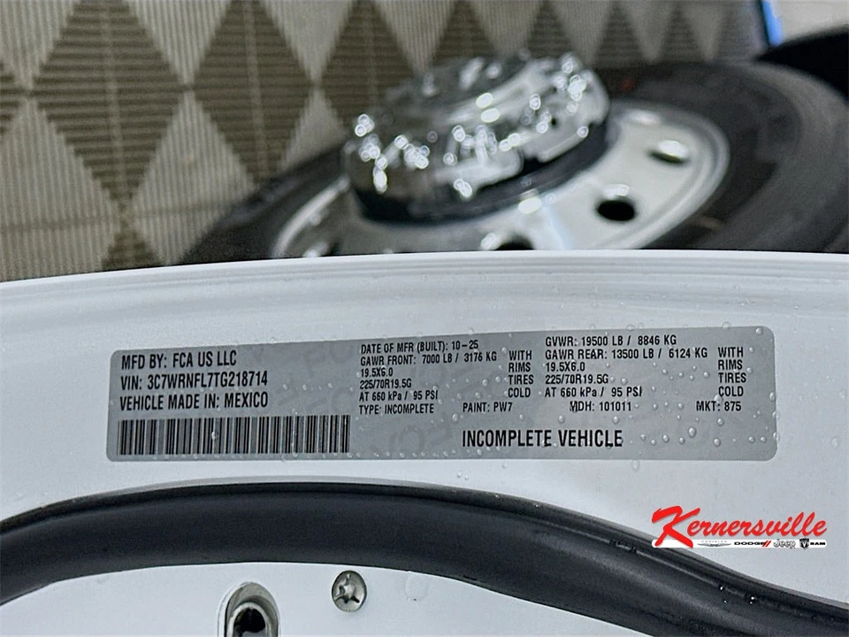 2026 Ram 4500 & 5500 - Image 18 of 20
