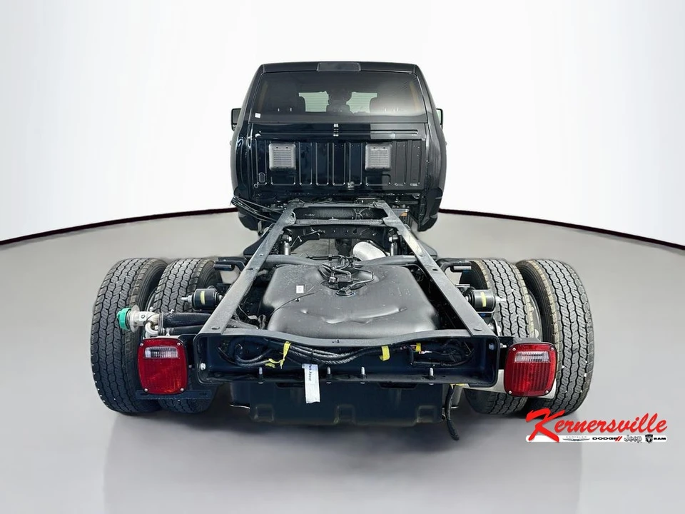 2026 Ram 4500 & 5500 - Image 6 of 20
