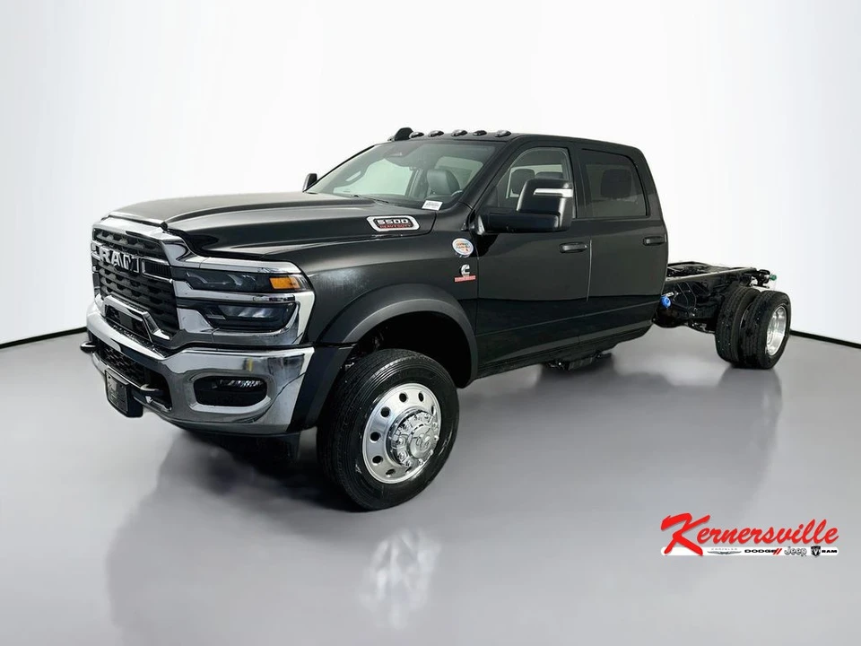 2026 Ram 4500 & 5500 - Image 3 of 20