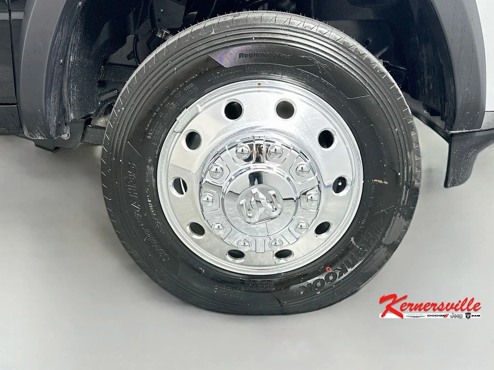 2026 Ram 4500 & 5500 - Image 15 of 20