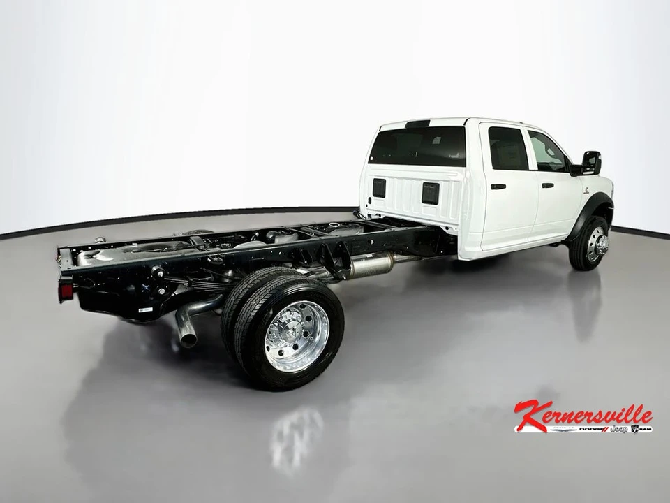 2026 Ram 4500 & 5500 - Image 7 of 20