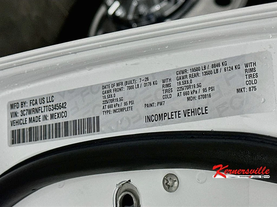 2026 Ram 4500 & 5500 - Image 17 of 20