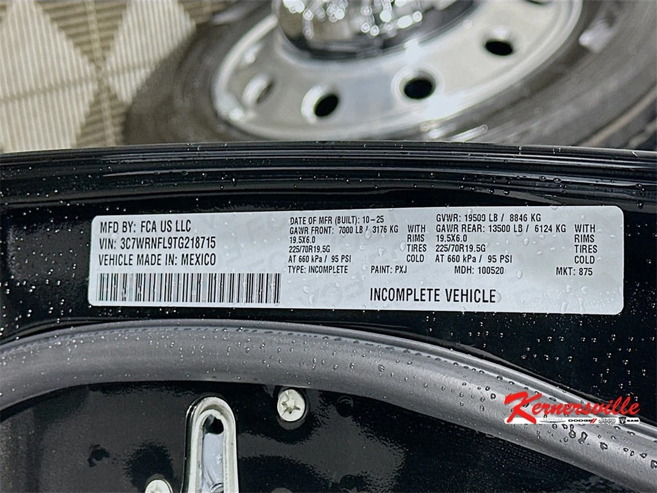 2026 Ram 4500 & 5500 - Image 18 of 20