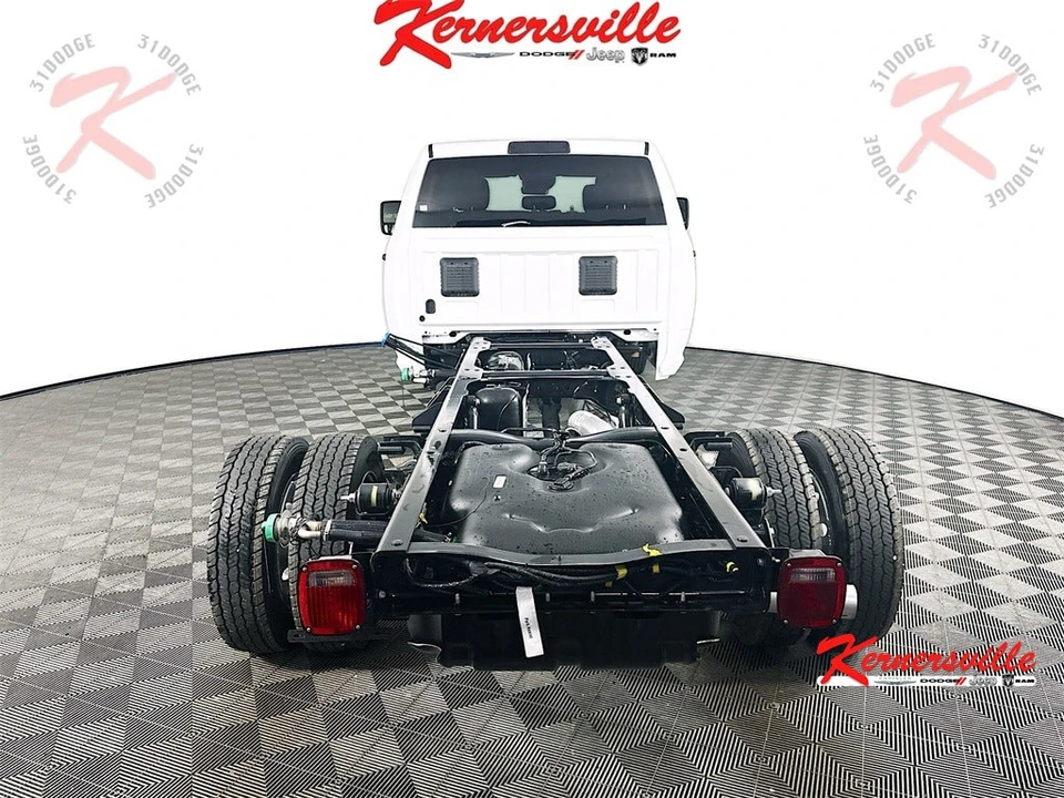 2026 Ram 4500 & 5500 - Image 6 of 20