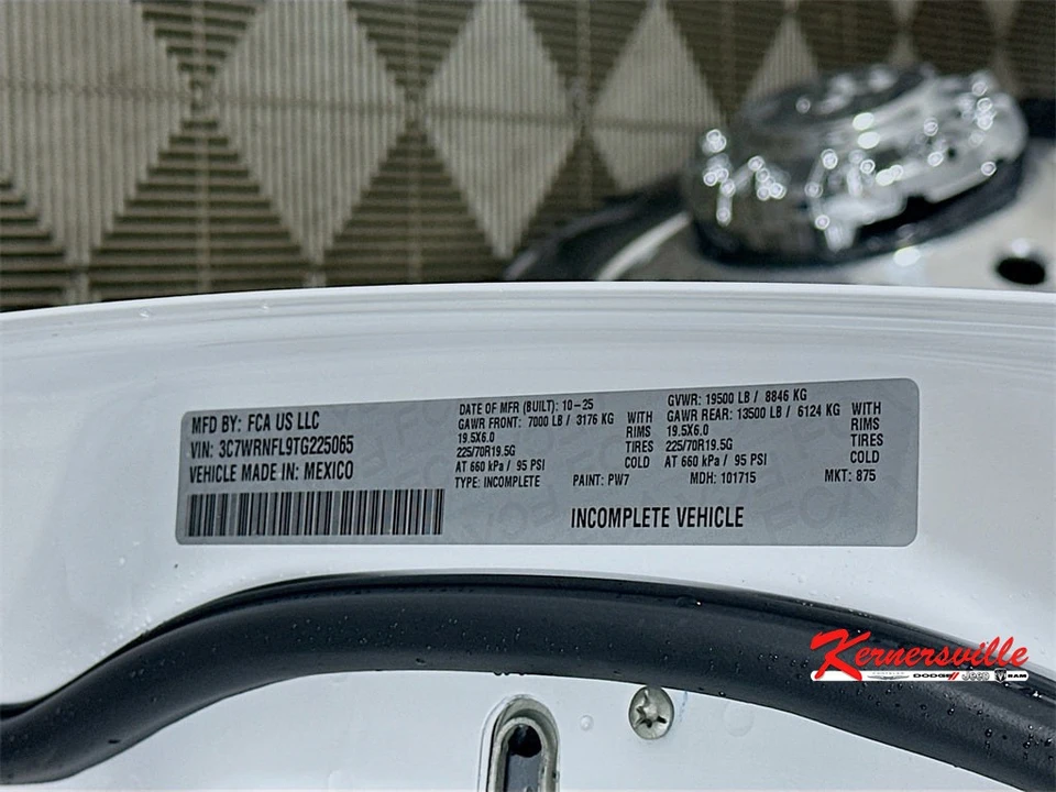 2026 Ram 4500 & 5500 - Image 18 of 20