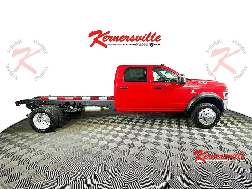 2026 Ram 4500 & 5500 - Image 8 of 12