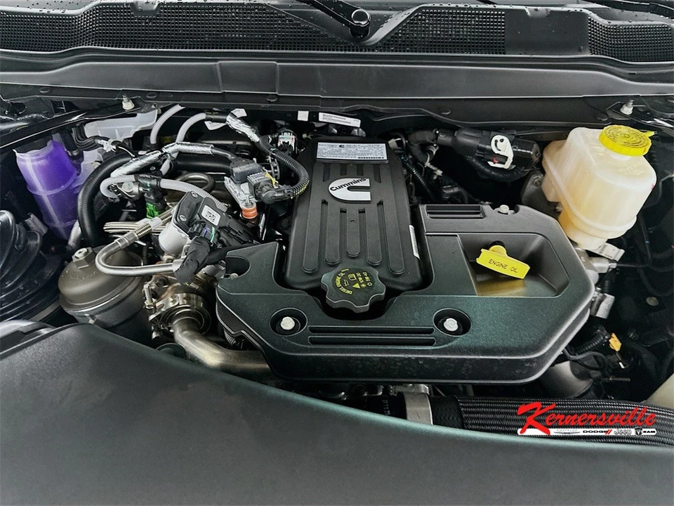 2026 Ram 4500 & 5500 - Image 17 of 20