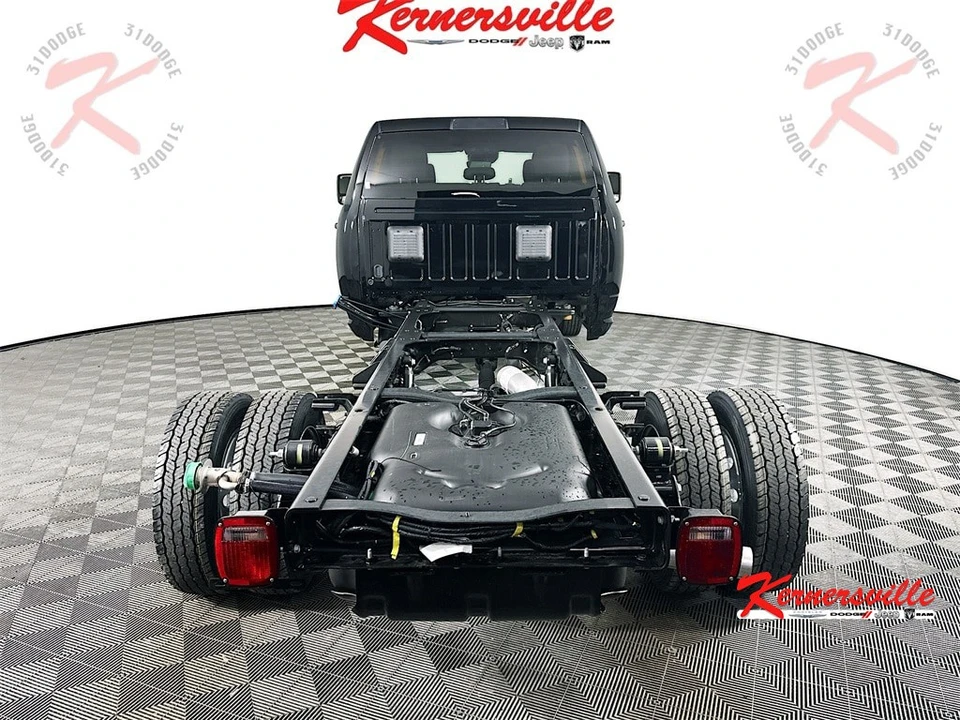 2026 Ram 4500 & 5500 - Image 6 of 12