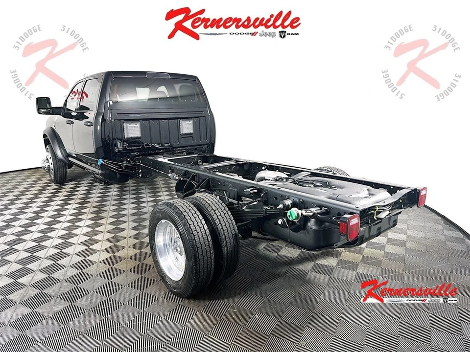 2026 Ram 4500 & 5500 - Image 5 of 12