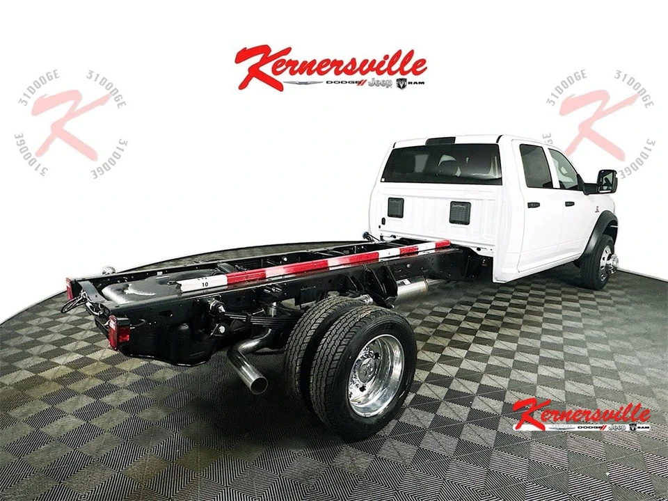 2026 Ram 4500 & 5500 - Image 7 of 20