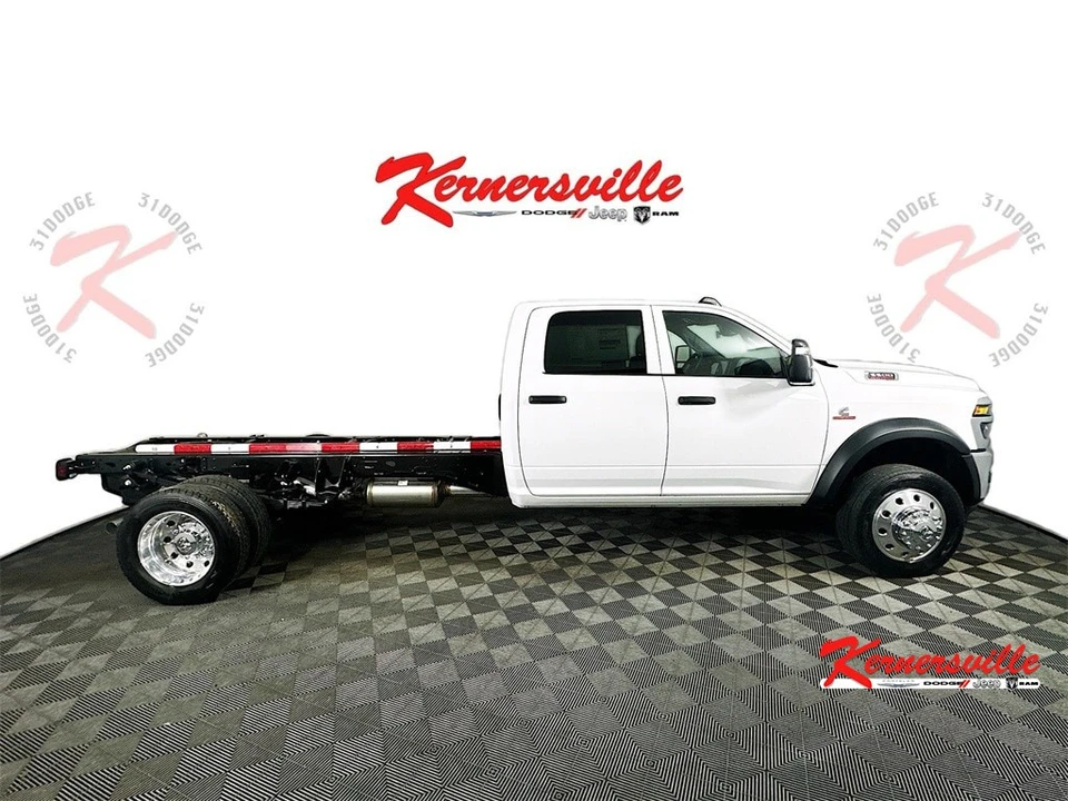 2026 Ram 4500 & 5500 - Image 8 of 20
