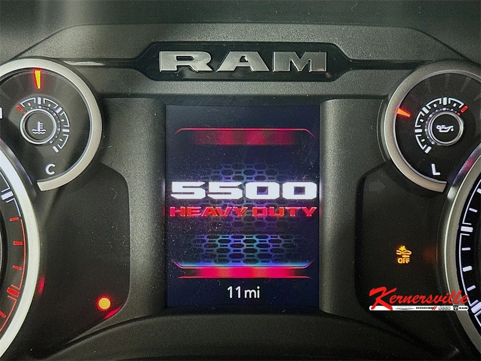 2026 Ram 4500 & 5500 - Image 11 of 20