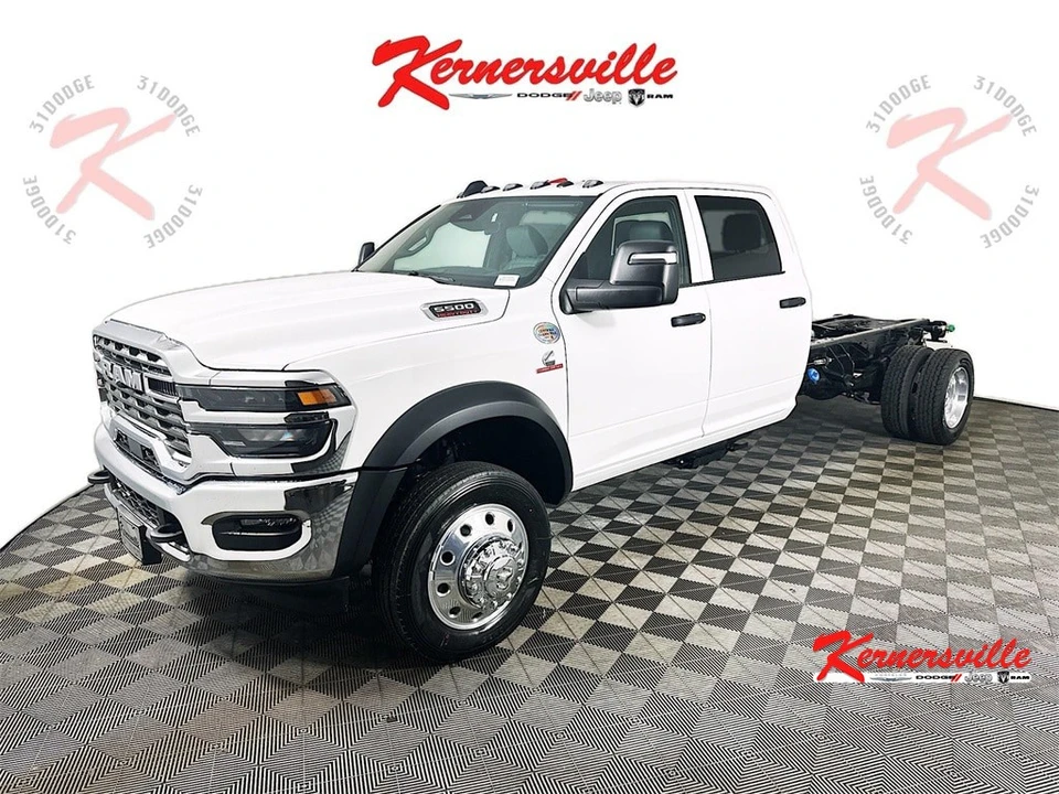 2026 Ram 4500 & 5500 - Image 3 of 20