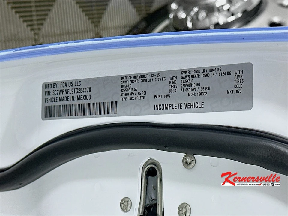 2026 Ram 4500 & 5500 - Image 18 of 20