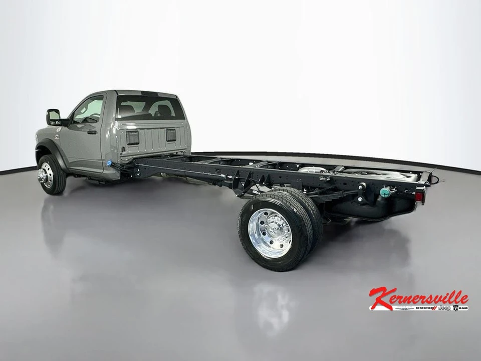 2026 Ram 4500 & 5500 - Image 5 of 21