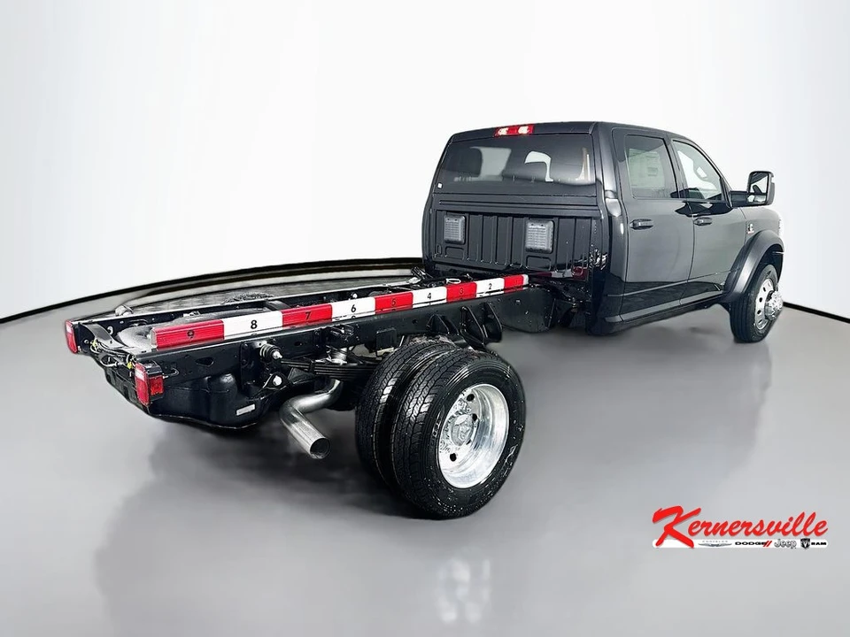 2026 Ram 4500 & 5500 - Image 7 of 12