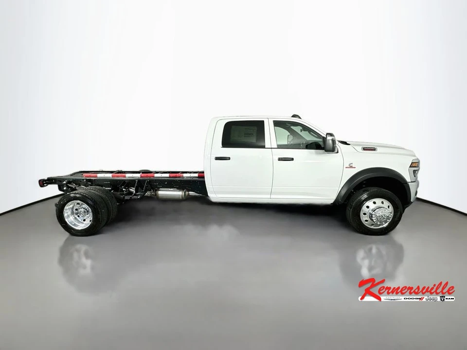2026 Ram 4500 & 5500 - Image 8 of 20