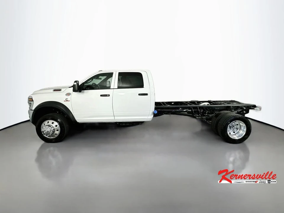 2026 Ram 4500 & 5500 - Image 4 of 20
