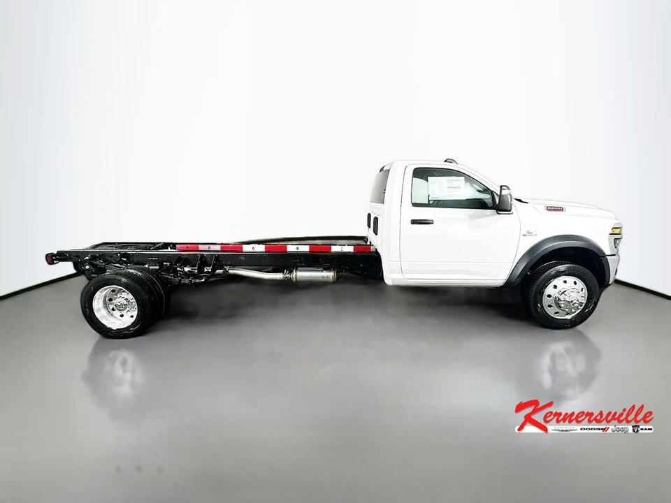 2026 Ram 4500 & 5500 - Image 8 of 21