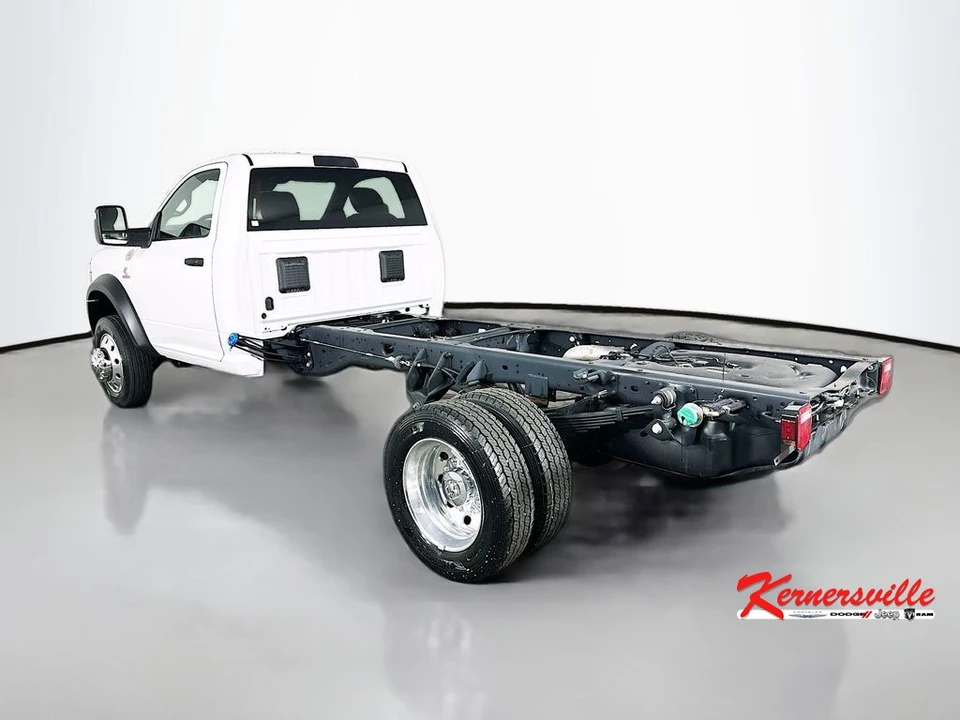 2026 Ram 4500 & 5500 - Image 5 of 12