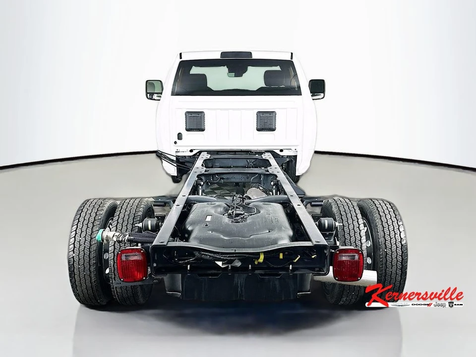 2026 Ram 4500 & 5500 - Image 6 of 12