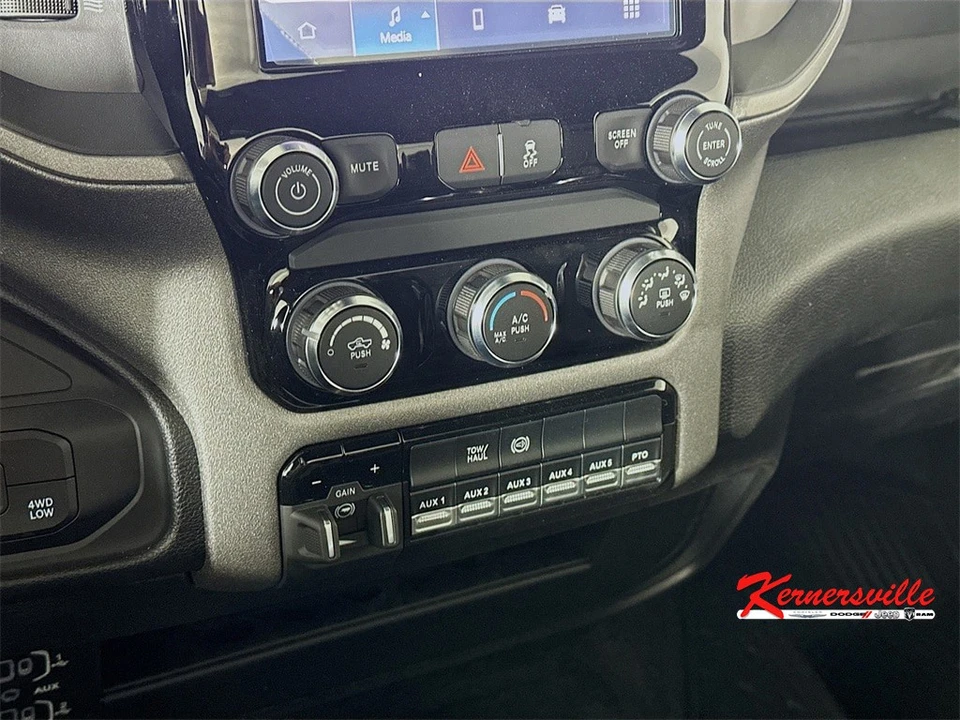 2026 Ram 4500 & 5500 - Image 15 of 21