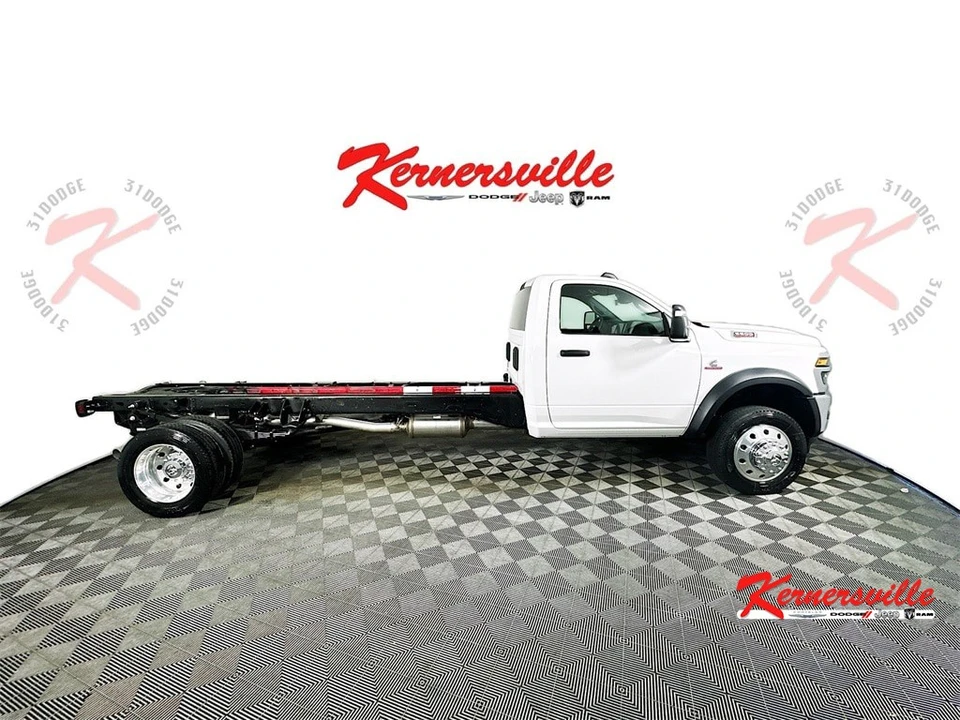 2026 Ram 4500 & 5500 - Image 8 of 21