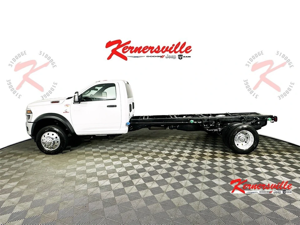 2026 Ram 4500 & 5500 - Image 4 of 21