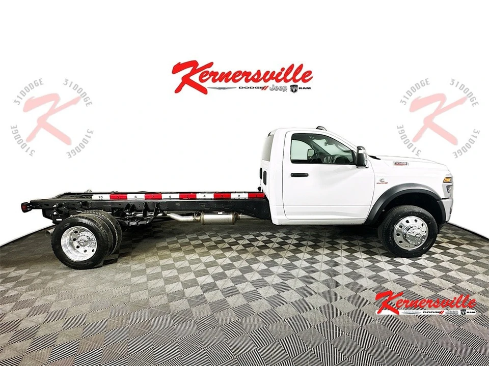 2026 Ram 4500 & 5500 - Image 8 of 20