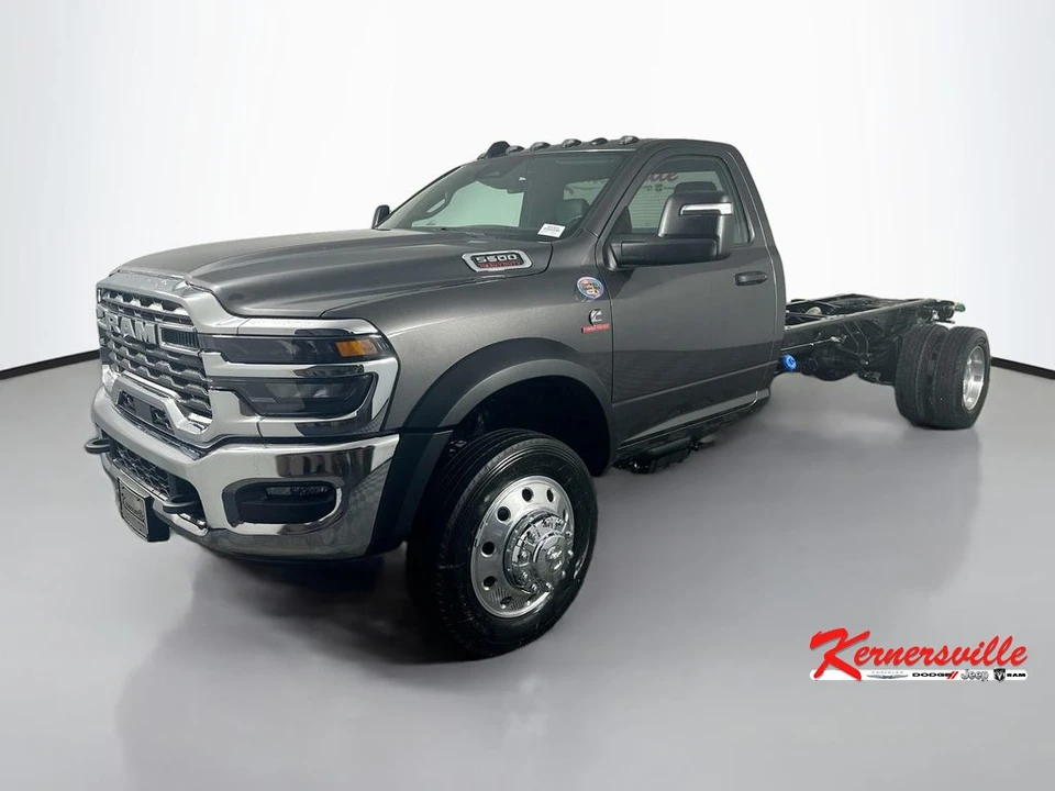 2026 Ram 4500 & 5500 - Image 3 of 12