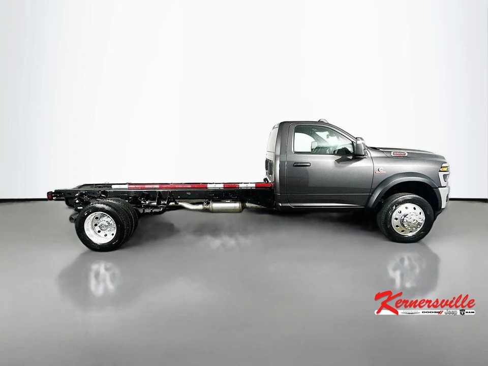 2026 Ram 4500 & 5500 - Image 8 of 12