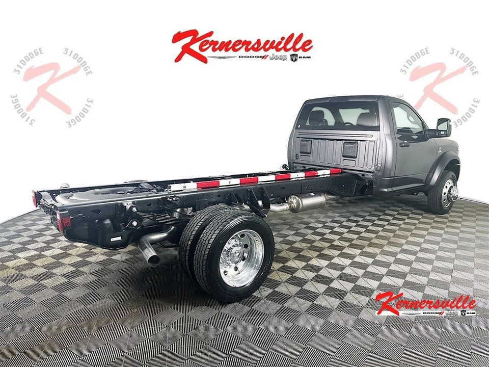 2026 Ram 4500 & 5500 - Image 7 of 21