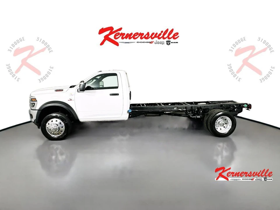 2026 Ram 4500 & 5500 - Image 4 of 12